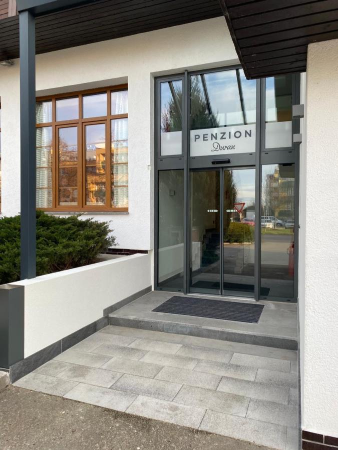 Duran Penzion Hradec Králové Екстериор снимка